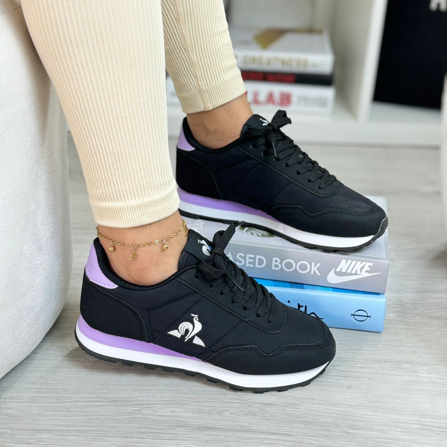 LCQ CLASICO NEGRO & LILA