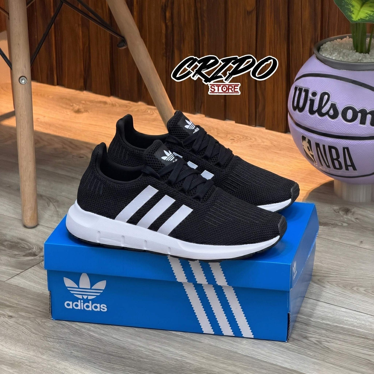 ADIDAS SWIFT