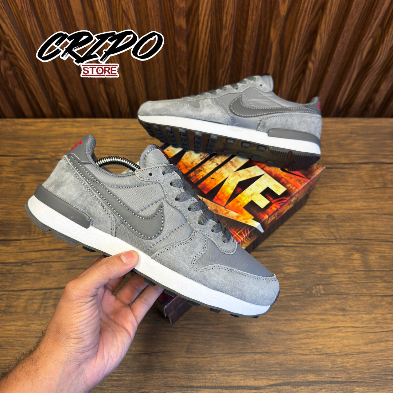 INTERNATIONALIST SMOKE GRAY
