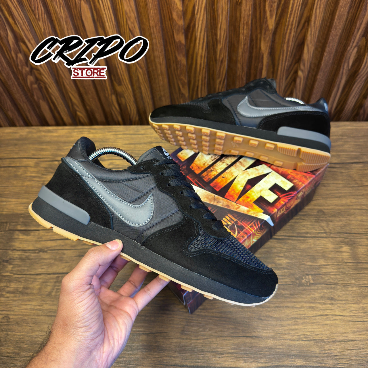 INTERNATIONALIST CARBON EDITION