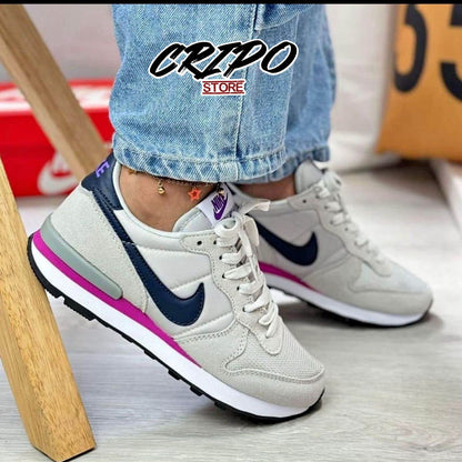 INTERNATIONALIST URBAN GRAPHITE