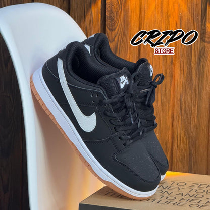 SB DUNK OBSIDIAN GUM